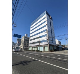 【神子岡エイト】